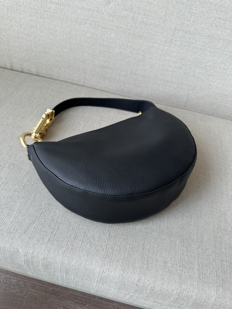Bv*b*rry hobo bags